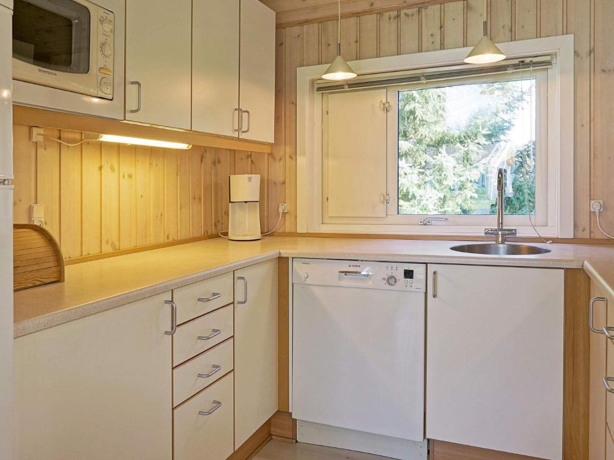 12 Person Holiday Home In Aakirkeby Vester Somarken Exterior foto